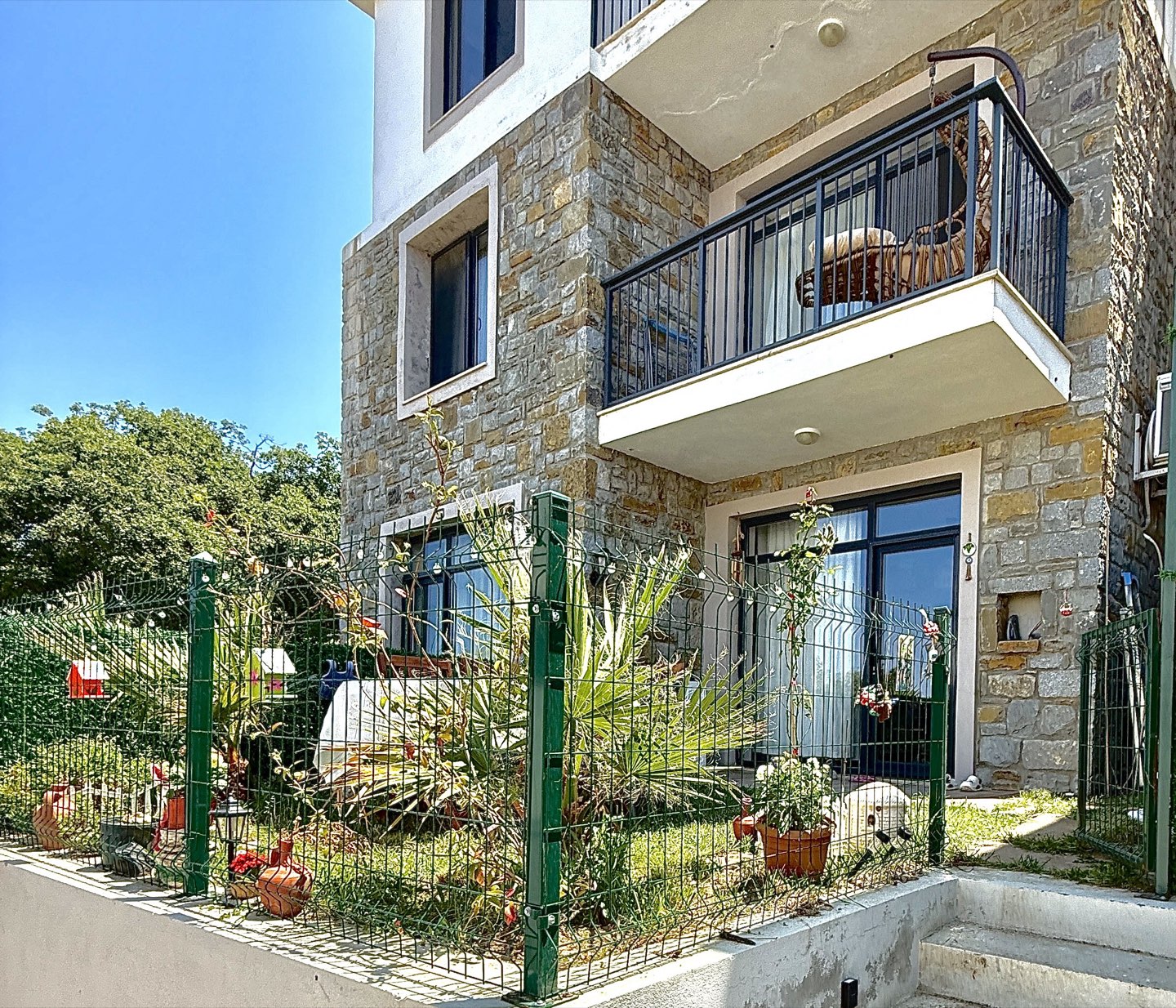 Casa Verano Garden: модерна лятна къща със собствена градина